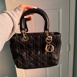 American Vintage Black Quilted Wristlet